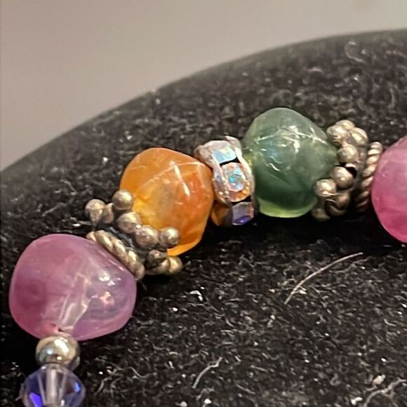 5.5” silver tone multi color beaded bracelet w/lobster clasp - Picture 4 of 7